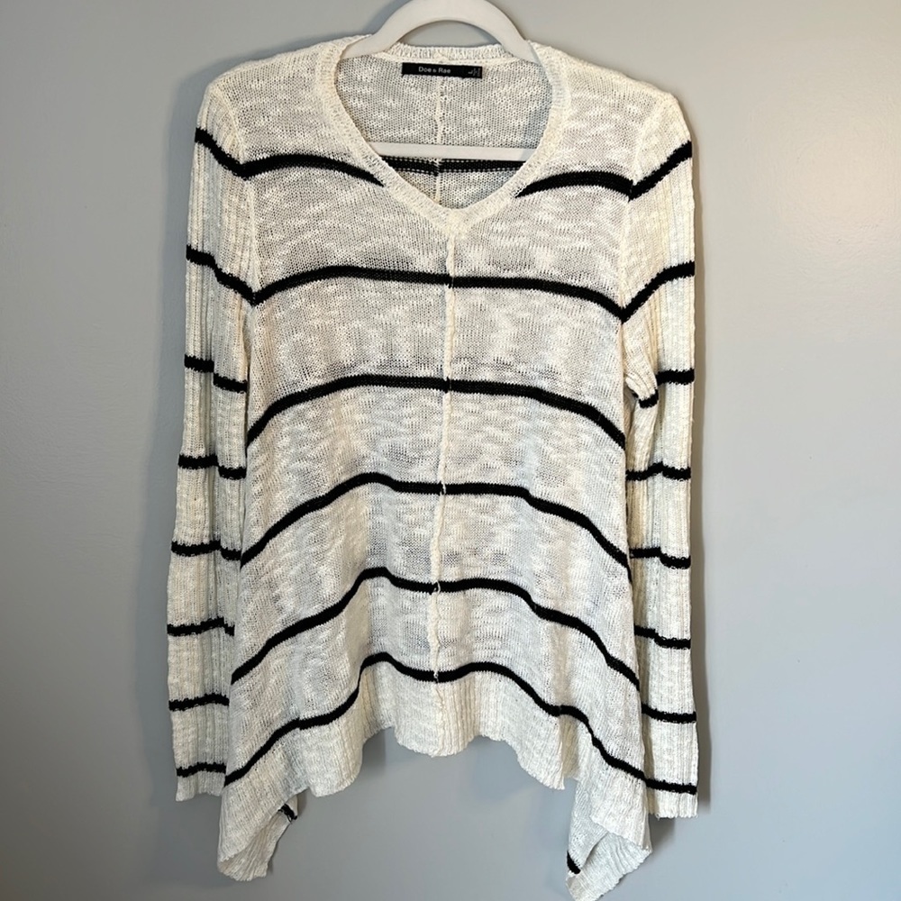 Doe & Rae V-Neck Striped Sweater / Size L